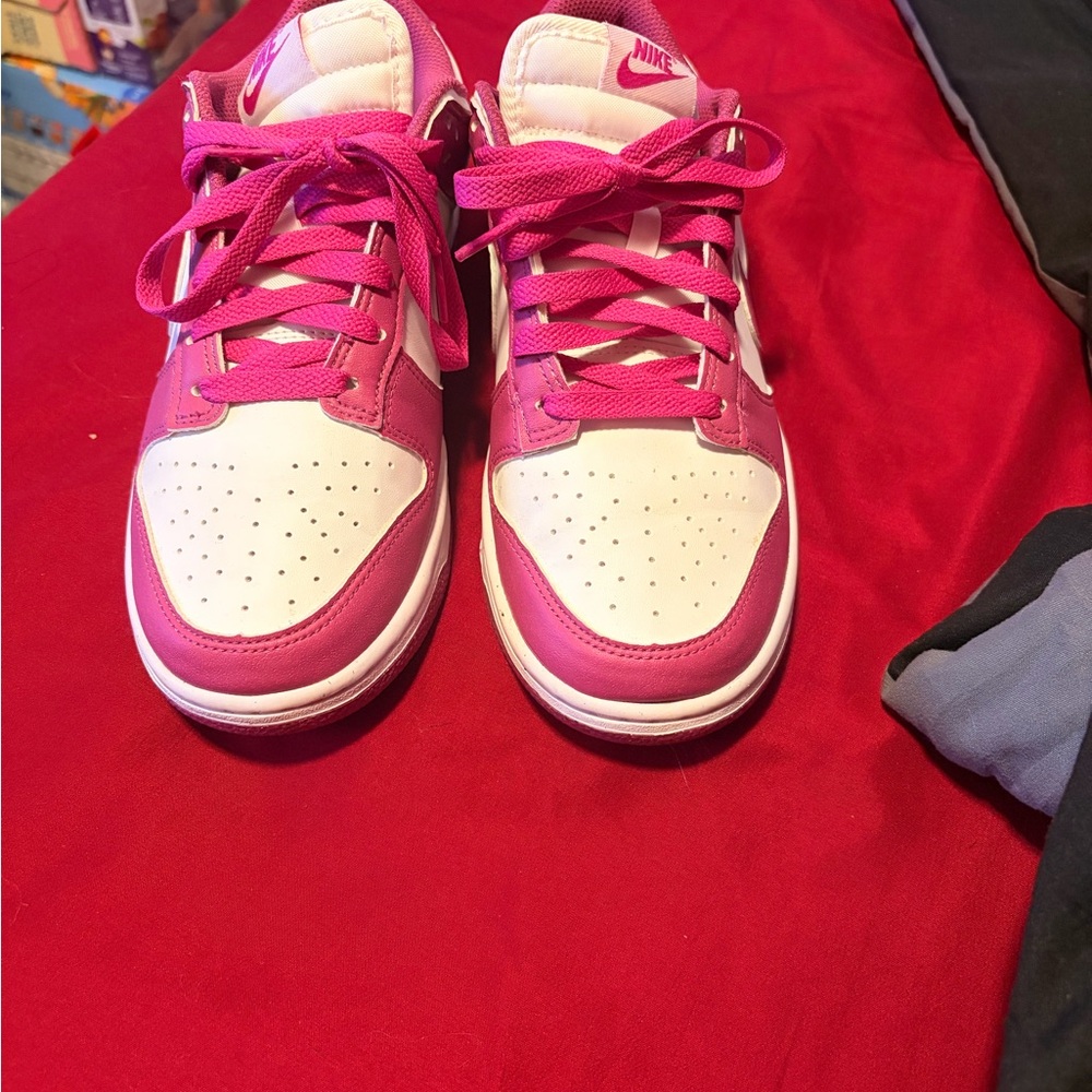 Nike Kids Sneakers in Pink and White